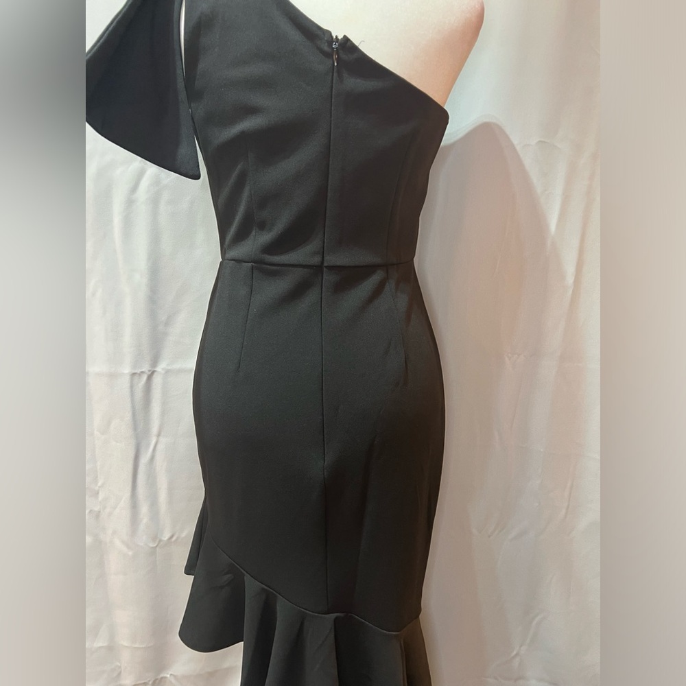 Selfie Leslie TIFFANY ONE-SHOULDER BOW DRESS BLACK S/M - Picture 4 of 7